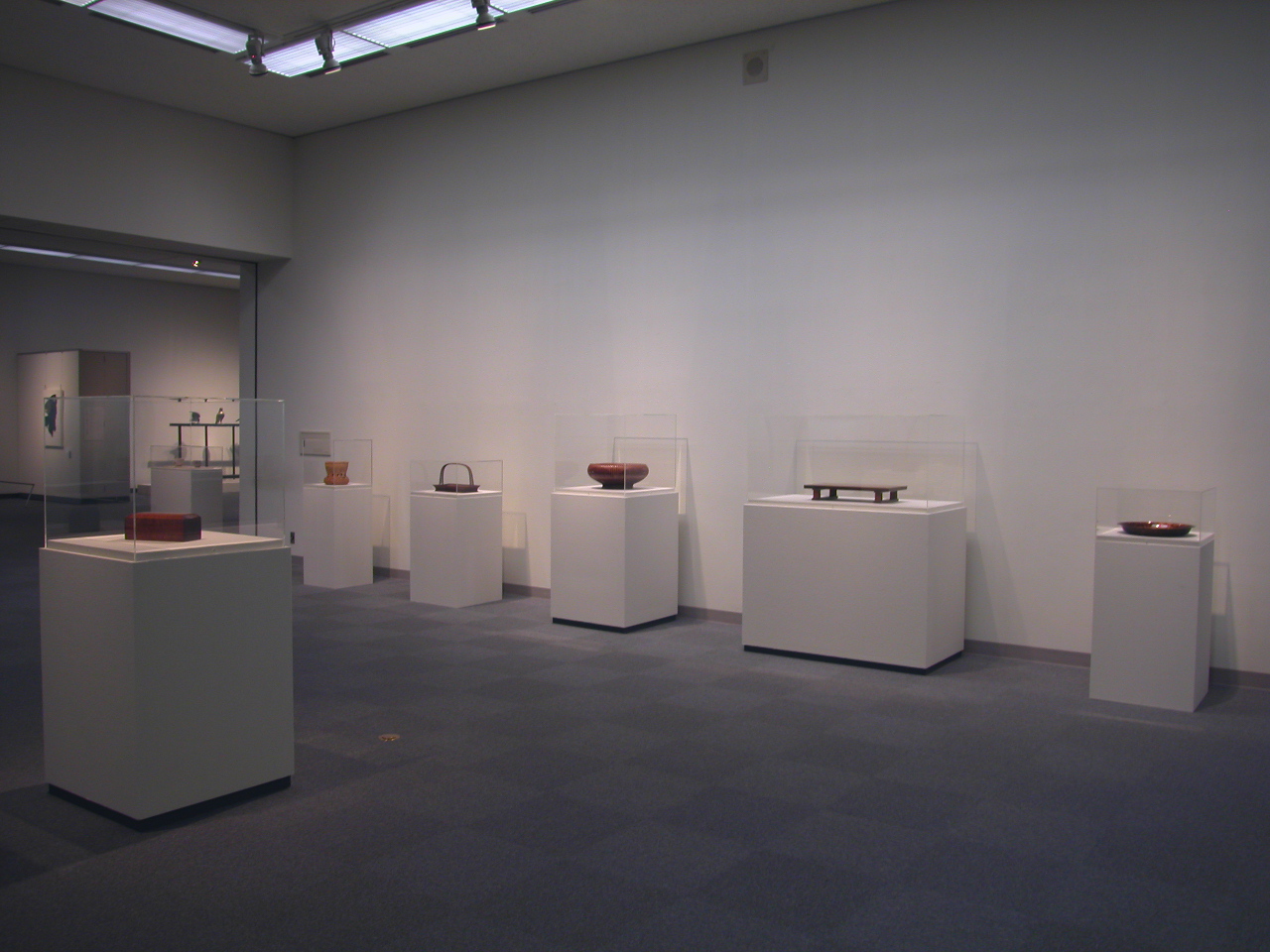 東京国立近代美術館所蔵品による　名品でたどる近代工芸のあゆみ　会場風景　第2室