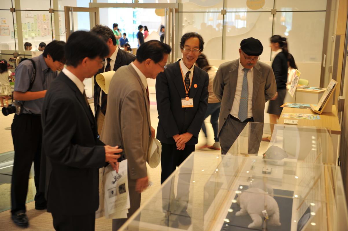特別展示された化石を観る
