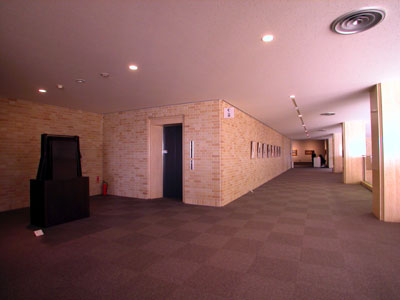 ２００４年度常設第４期展示　2階ギャラリー　会場風景