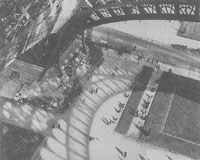 ５．アンドレ・ケルテス『エッフェル塔の影』、1929年