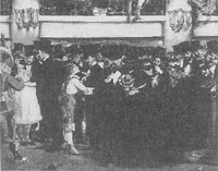 図５エドゥワール・マネ《オペラ座の仮面舞踏会》、1873-4年、キャンヴァスに油彩、0.60ｘ0.73ｃｍ、ワシントン、ナショナル・ギャラリー