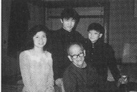 長女の家族に囲まれて　1993年4月