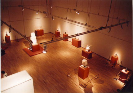 ウィーン美術史美術館コレクション 神と人とファラオー古代エジプトの美ー 会場風景　第1室