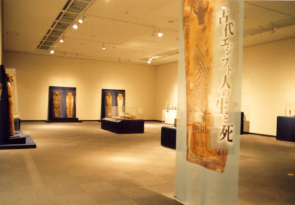 ウィーン美術史美術館コレクション 神と人とファラオー古代エジプトの美ー 会場風景　第3室