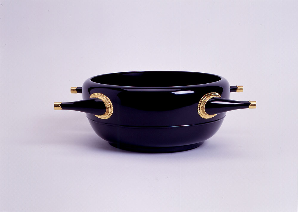 Tsunodarai (bowl with knobs)