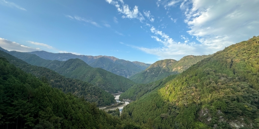 大台町の山並みと宮川