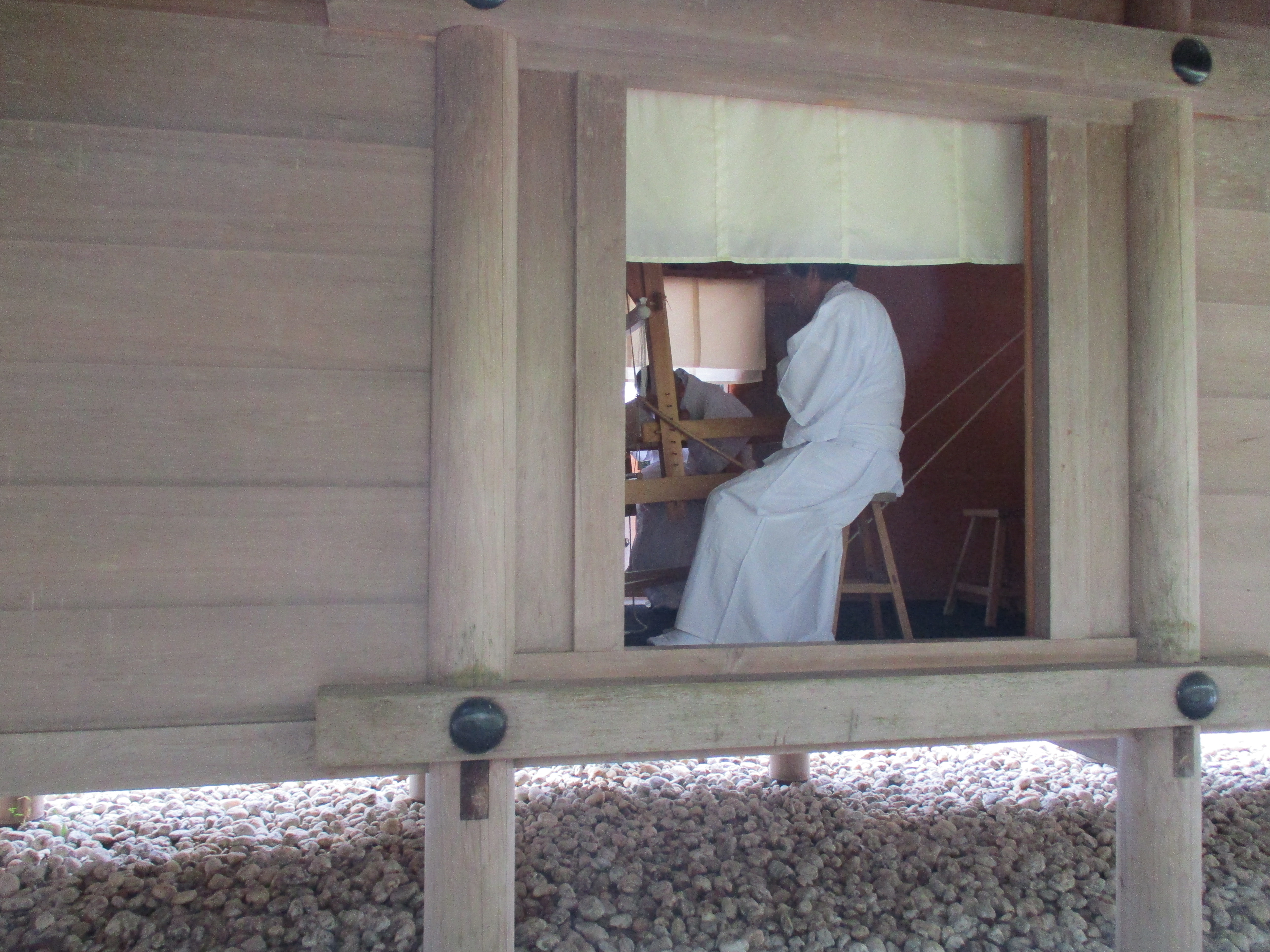 神麻続機殿神社