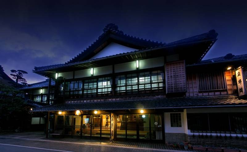 麻野館外観