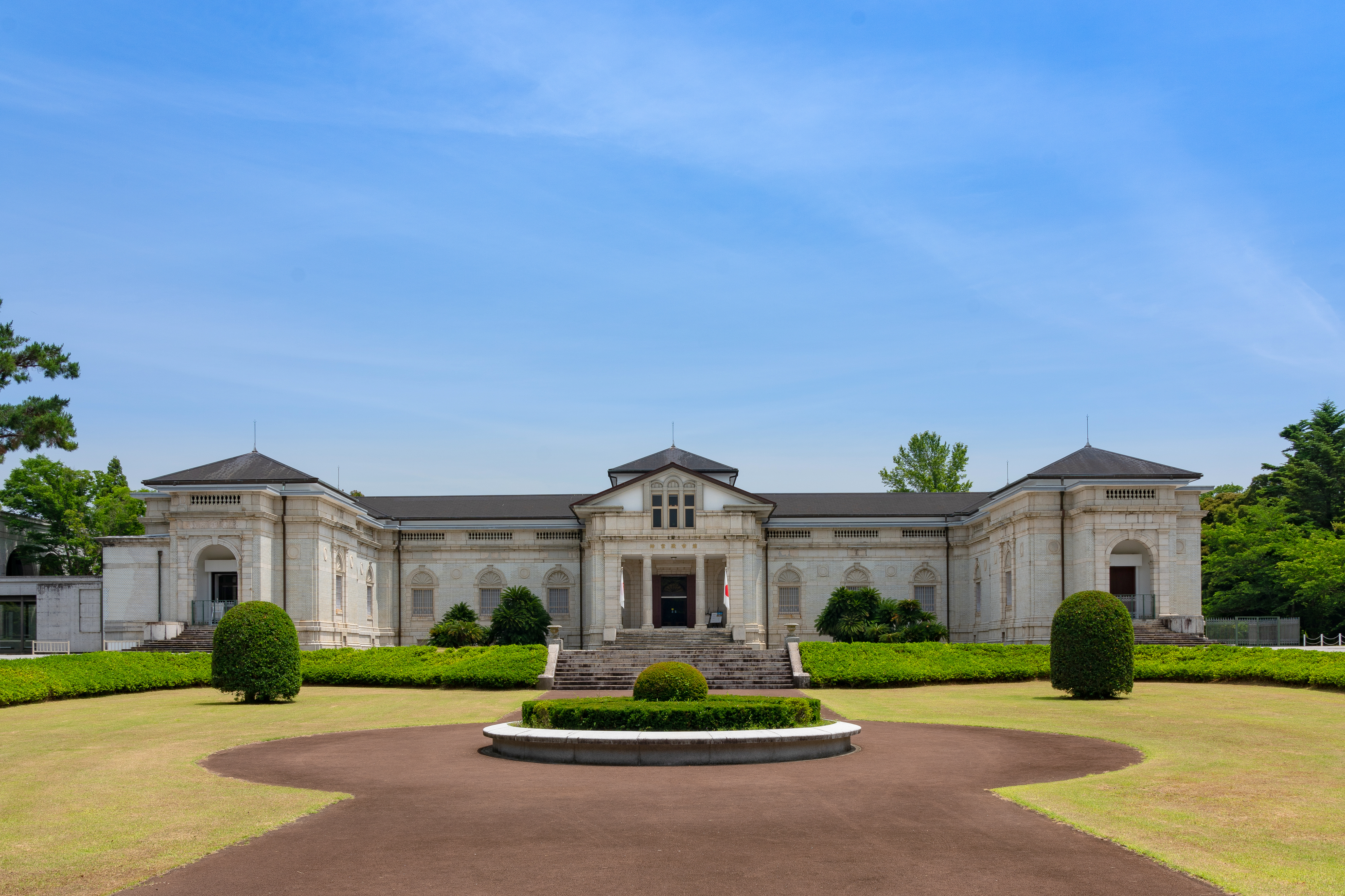 神宮徴古館外観