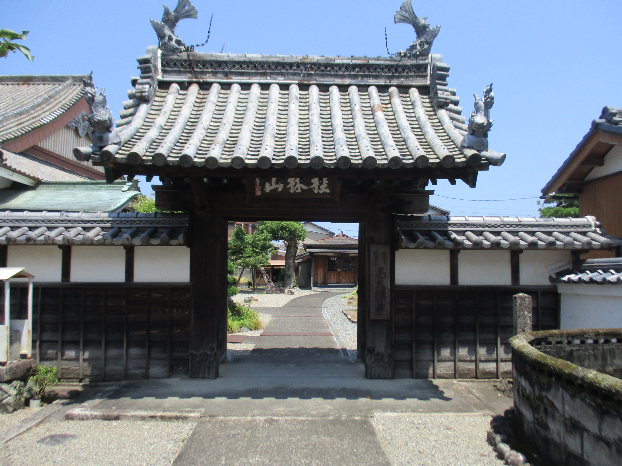 昌久寺山門