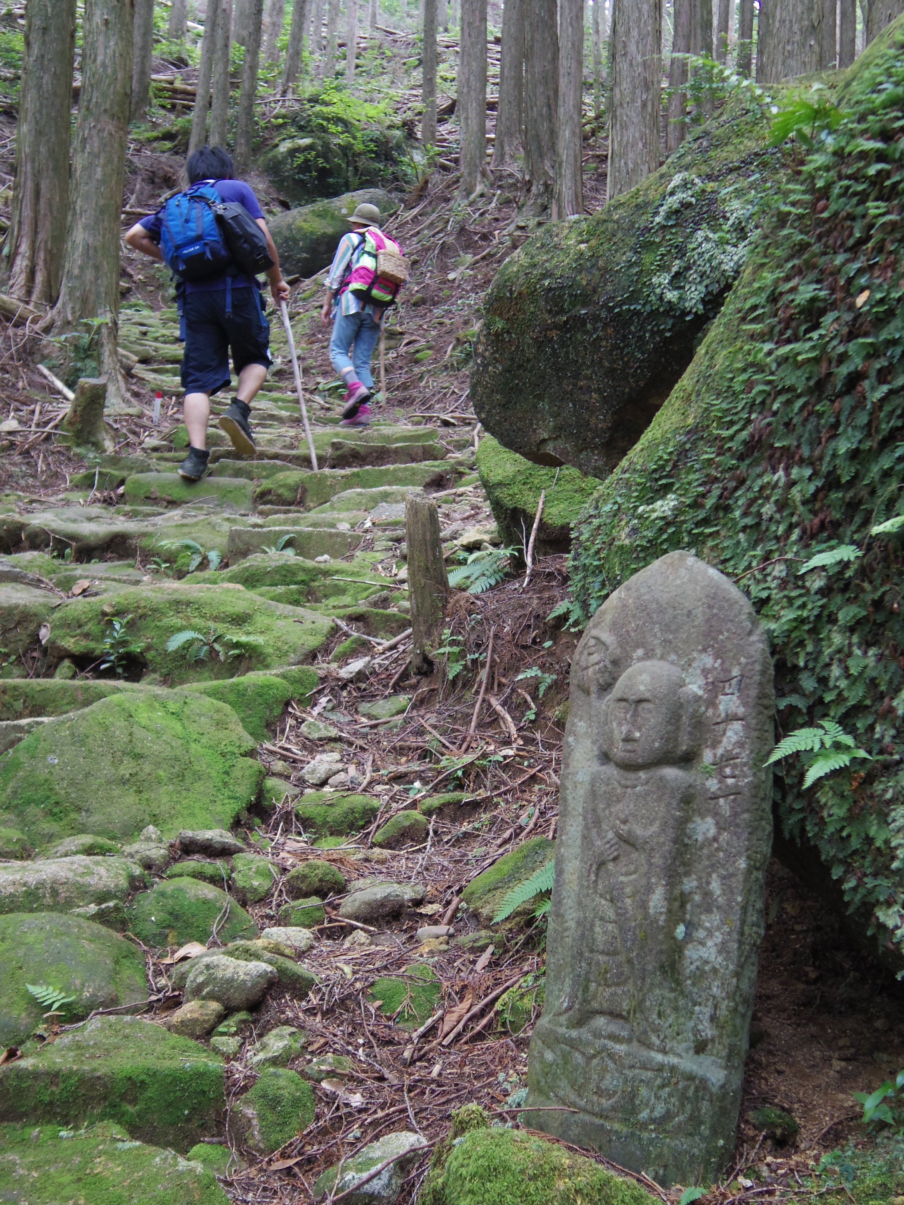 熊野古道　石畳