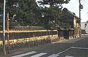 駒越五貞氏の家
