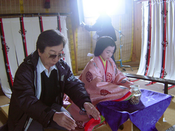  演技指導の猿若清三郎さんです。大河ドラマの演技指導歴多数の所作の達人。