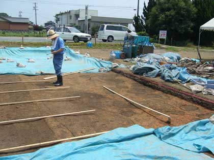 「遺構」を掘る前に遺構や出土遺物を整理するための略図を書きます。