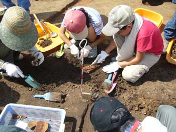 夏休みこども体験発掘教室