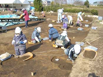 第153次調査の遺構調査は進んでいます。