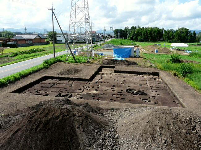 調査区全景（北から）。南の端で区画道路側溝を確認しました。